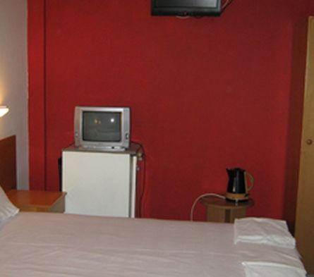 Sky Hotel Nicosia Buitenkant foto
